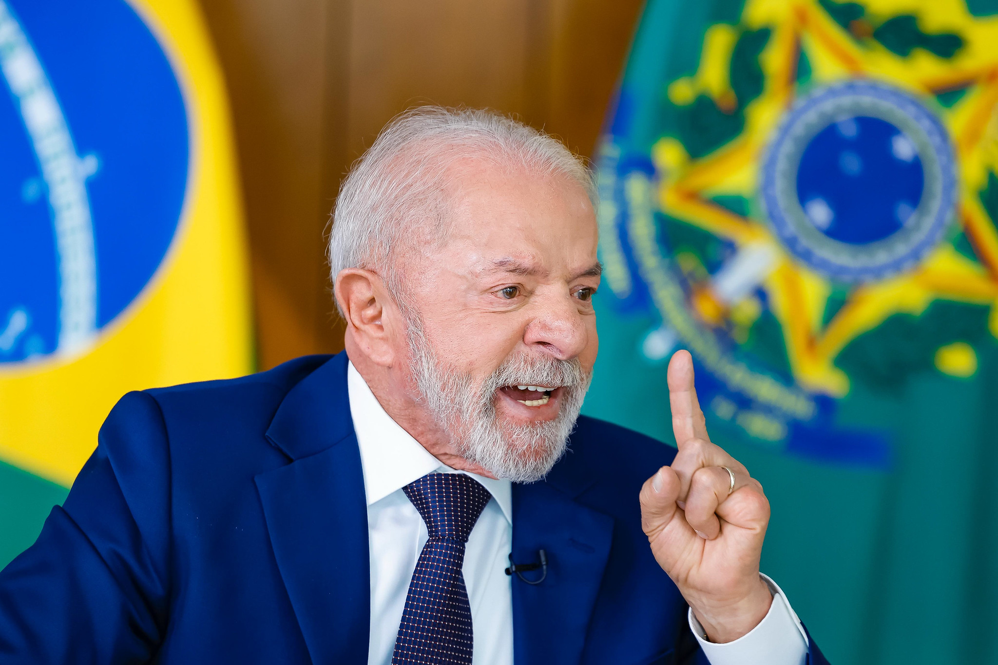 Lula critica ameaças de Trump ao mundo e defende papa Leão XIV