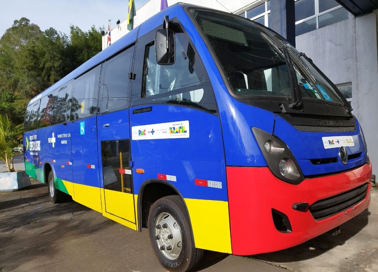 Saúde de Itatiba recebe novo micro-ônibus para transporte de pacientes