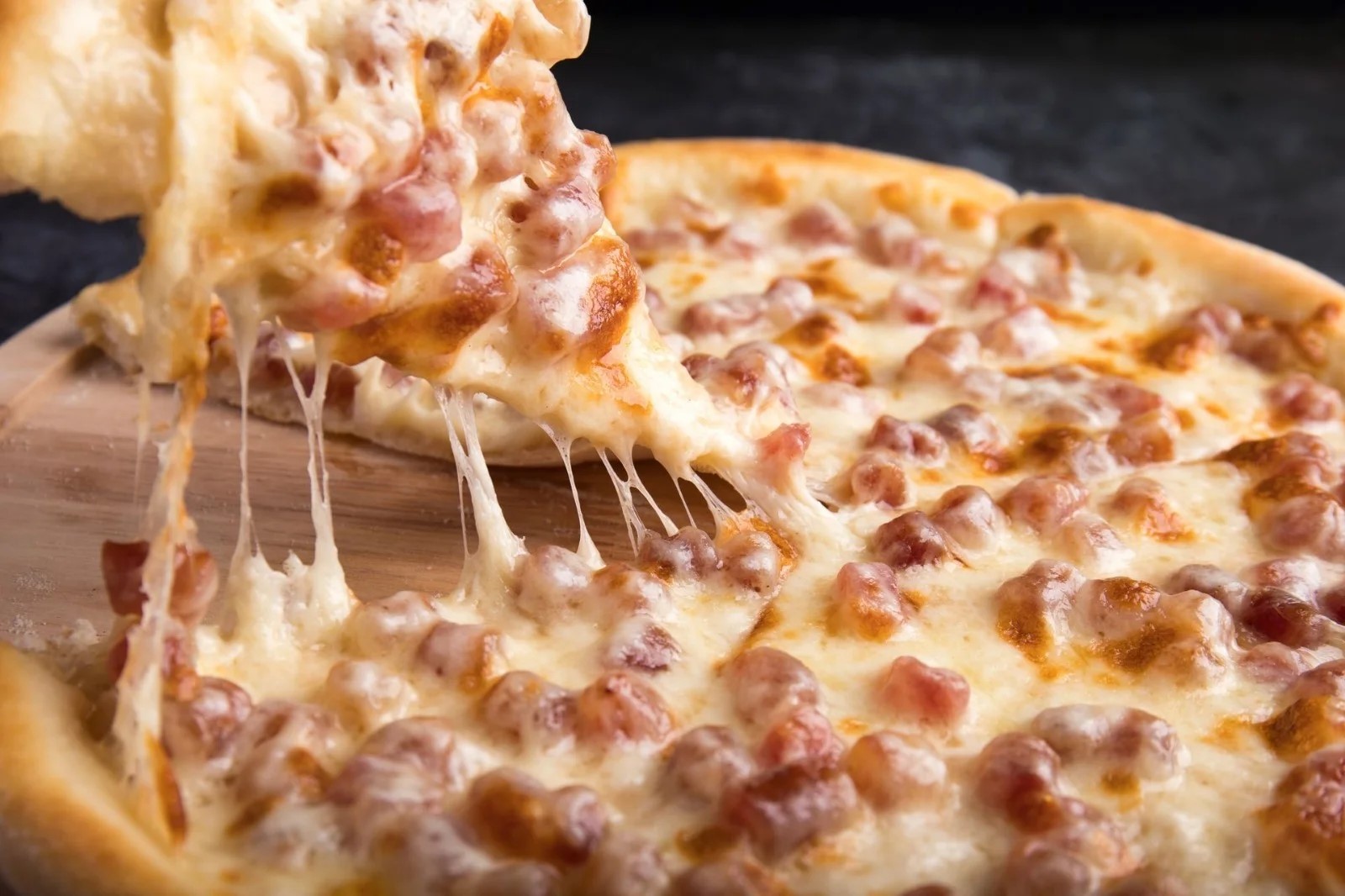 Estado de SP faz parte da história da pizza no país; veja curiosidades sobre o prato que é homenageado nesta sexta-feira (10)
